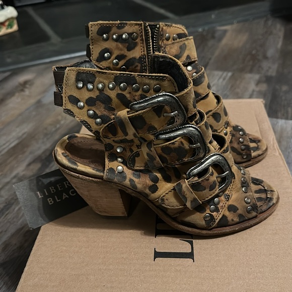 NWT Liberty Black booties - Picture 3 of 5